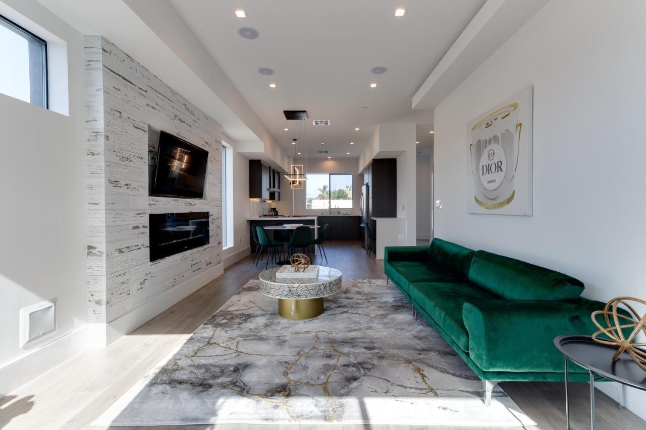 Modern 5 Bedroom Masterpiece With Rooftop Deck Pousada