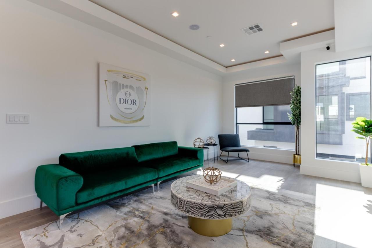 Modern 5 Bedroom Masterpiece With Rooftop Deck Pousada Los Angeles