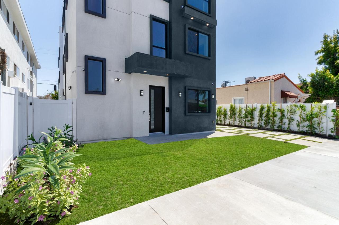 Modern 5 Bedroom Masterpiece With Rooftop Deck Los Angeles